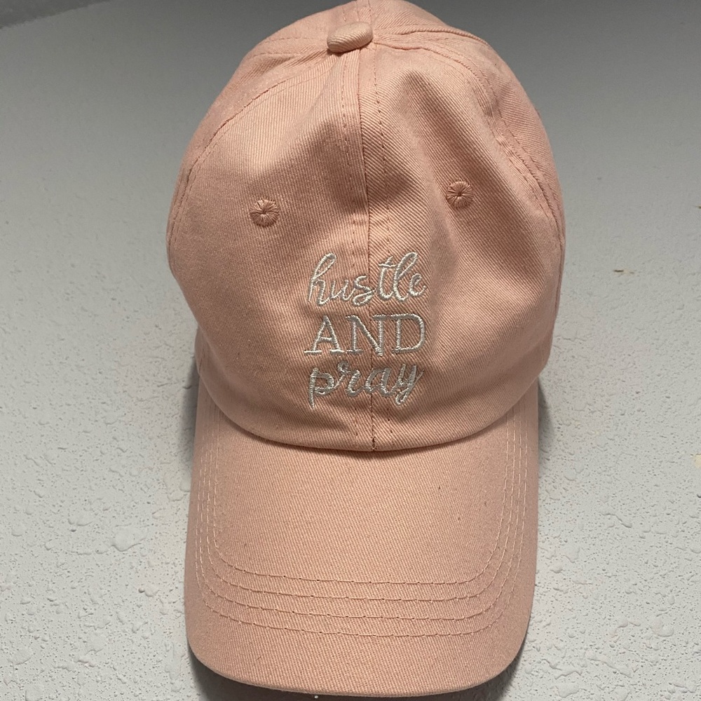 🦋New Rue21 Hustle & Pray Pink Hat